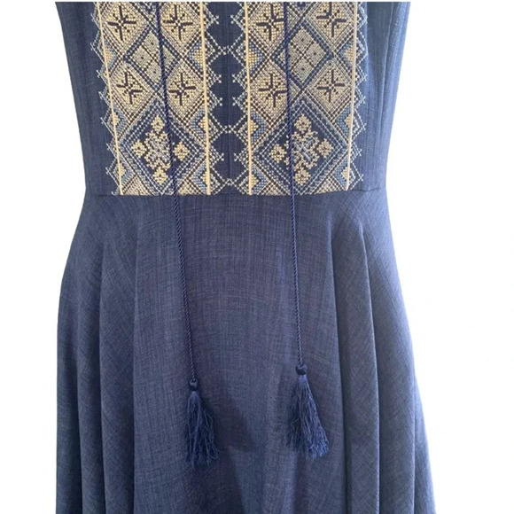 NWOT White House Black Market Embroidered Blue Dress, Size 10. - Picture 5 of 6